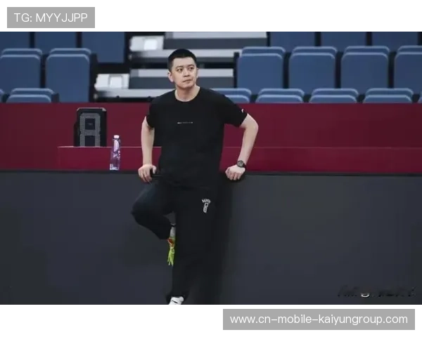 杨鸣:质疑常有 球员们憋着劲准备战斗,杨鸣赛后采访视频