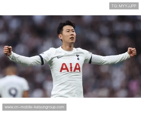 孙兴慜禁区外远射破门，热刺一脚点亮