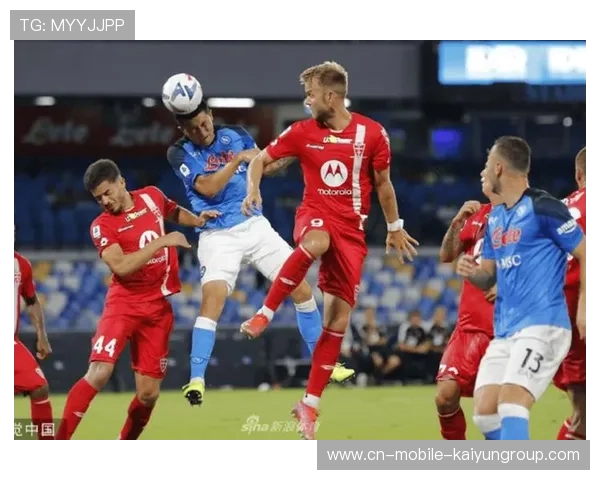 那不勒斯快速推进形成冲击：从边路撕裂到中路致命一击